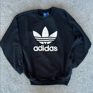 Adidas oversized crewneck sweatshirt